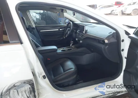 2019 Nissan Altima 2.5 Platinum from USA, damaged, VIN 1N4BL4FV5KC114691